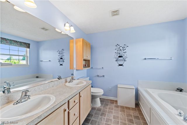 38323 Springdale Drive, North Ridgeville, OH 44039