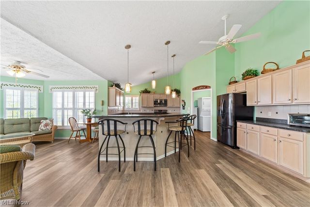 38323 Springdale Drive, North Ridgeville, OH 44039