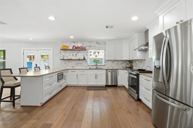 10819 Burdine Street, Houston, TX 77096