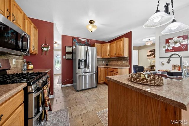 3655 Stonehaven Drive, Florissant, MO 63033