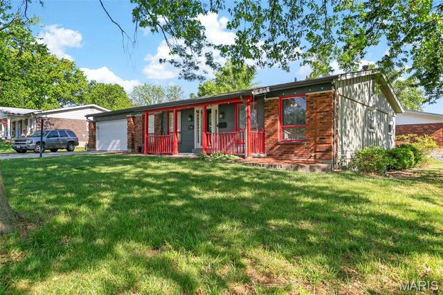 3655 Stonehaven Drive, Florissant, MO 63033