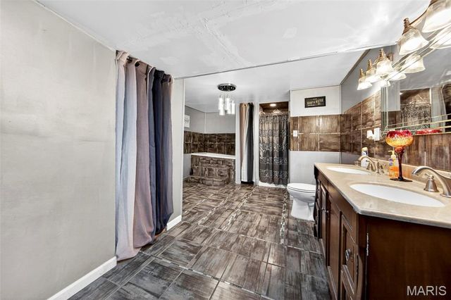 3655 Stonehaven Drive, Florissant, MO 63033