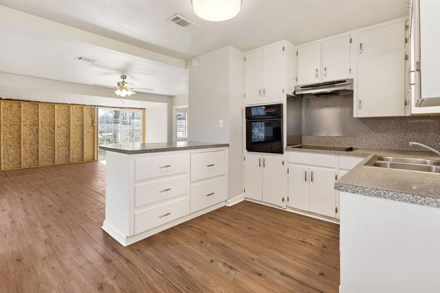 2016 Gavin Road, Tool, TX 75143
