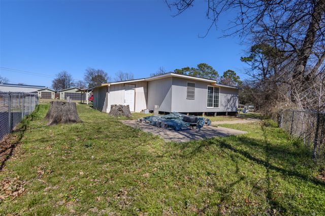 2016 Gavin Road, Tool, TX 75143