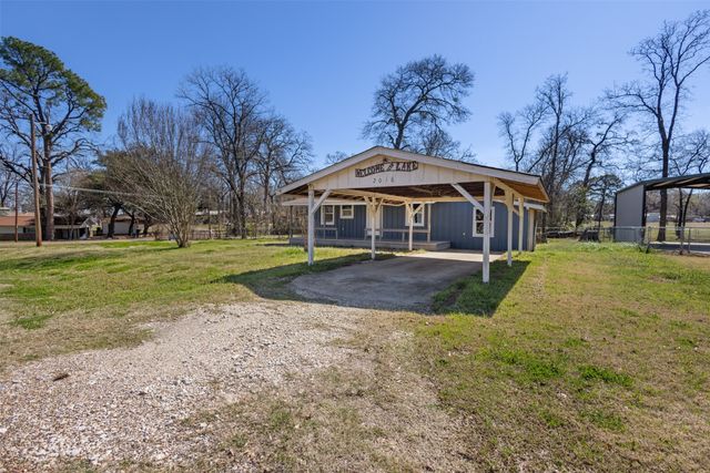 2016 Gavin Road, Tool, TX 75143