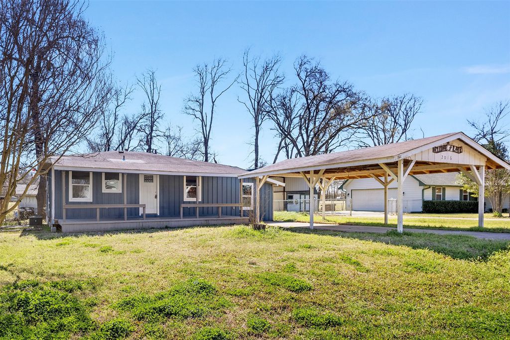 2016 Gavin Road, Tool, TX 75143