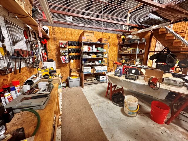 705 VZ County Road 3211, Wills Point, TX 75169