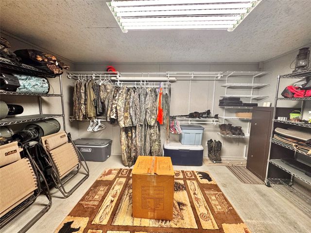 705 VZ County Road 3211, Wills Point, TX 75169