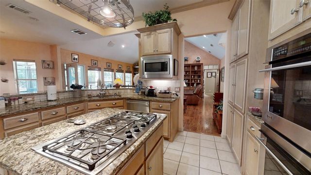 705 VZ County Road 3211, Wills Point, TX 75169