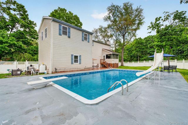 1 Merrywood Road, Wappingers Falls, NY 12590
