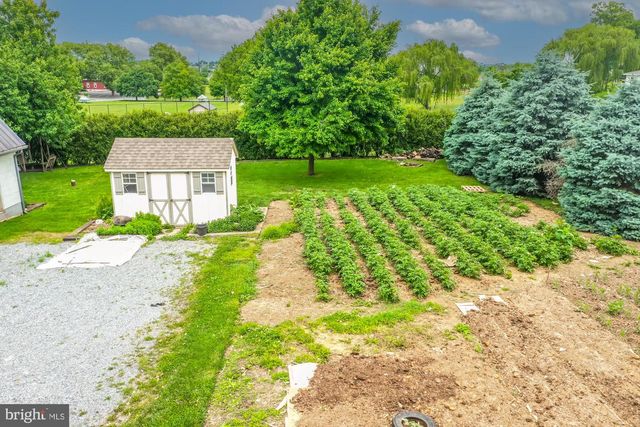 57 ORCHARD RD, Bird In Hand, PA 17505