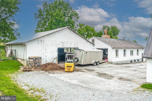 57 ORCHARD RD, Bird In Hand, PA 17505