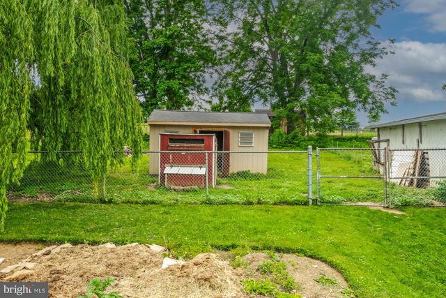 57 ORCHARD RD, Bird In Hand, PA 17505