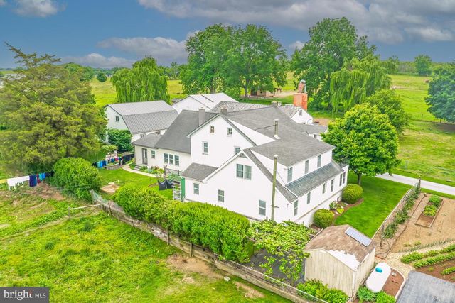 57 ORCHARD RD, Bird In Hand, PA 17505