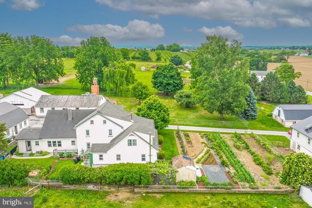 57 ORCHARD RD, Bird In Hand, PA 17505