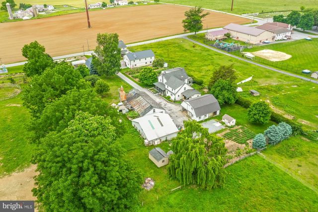 57 ORCHARD RD, Bird In Hand, PA 17505