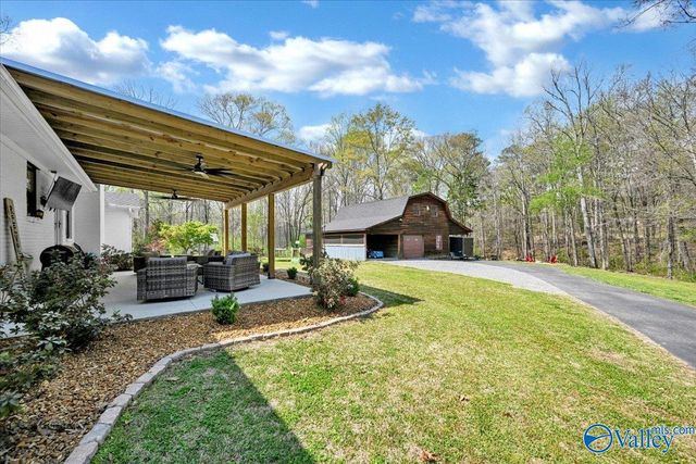 1403 Neighbors Lane SW, Hartselle, AL 35640