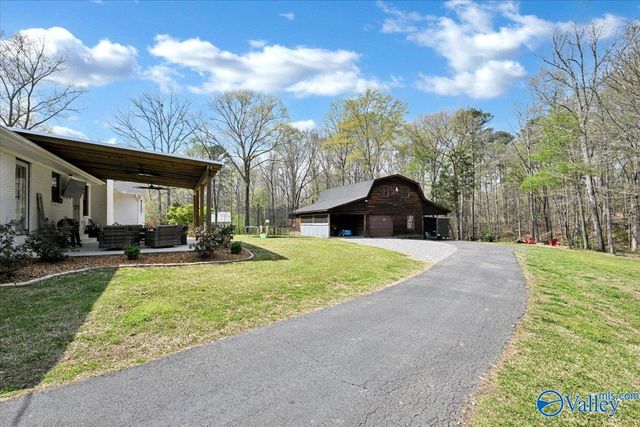 1403 Neighbors Lane SW, Hartselle, AL 35640