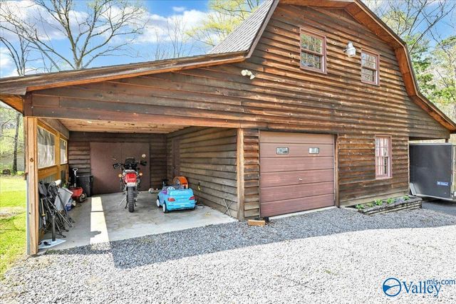 1403 Neighbors Lane SW, Hartselle, AL 35640