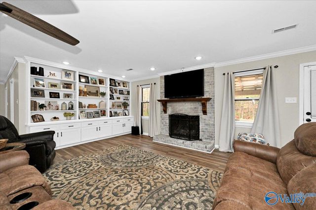 1403 Neighbors Lane SW, Hartselle, AL 35640