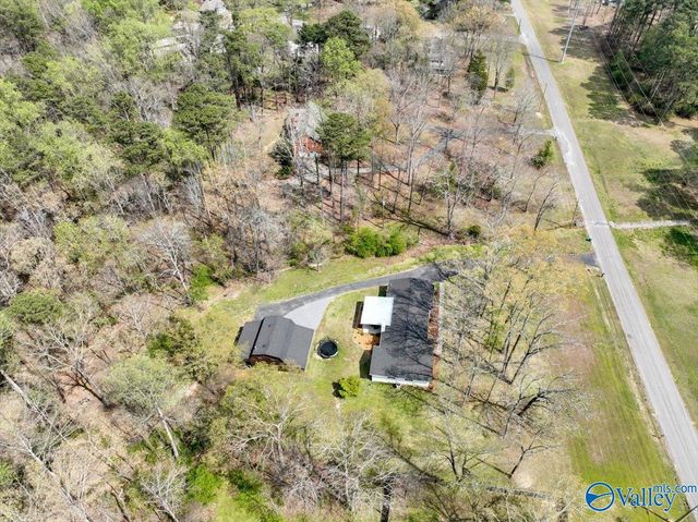 1403 Neighbors Lane SW, Hartselle, AL 35640