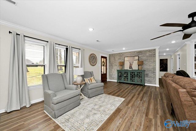 1403 Neighbors Lane SW, Hartselle, AL 35640