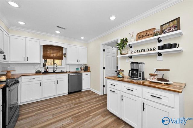 1403 Neighbors Lane SW, Hartselle, AL 35640