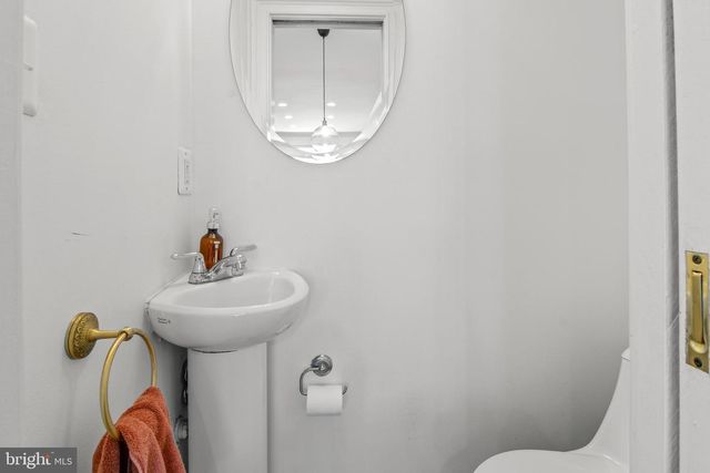 9 LINWOOD AVE N, Baltimore, MD 21224