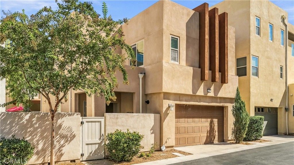 122 Interval, Irvine, CA 92618 — exterior