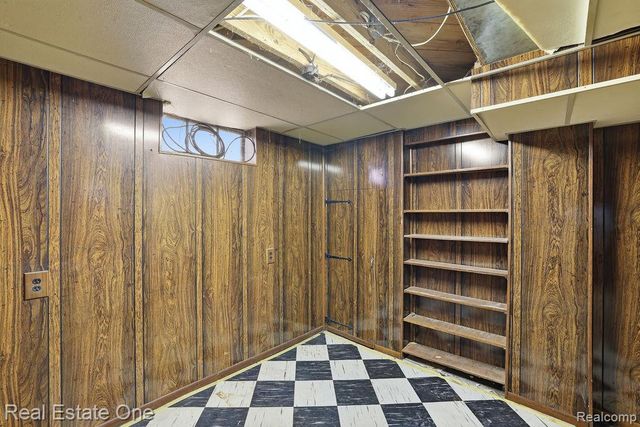 4172 Academy Street, Dearborn Heights, MI 48125