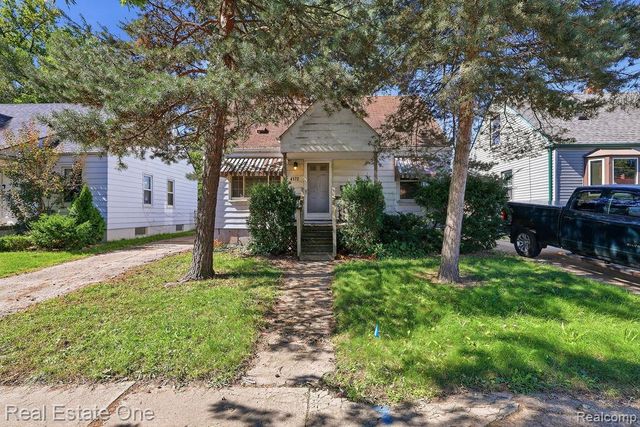 4172 Academy Street, Dearborn Heights, MI 48125