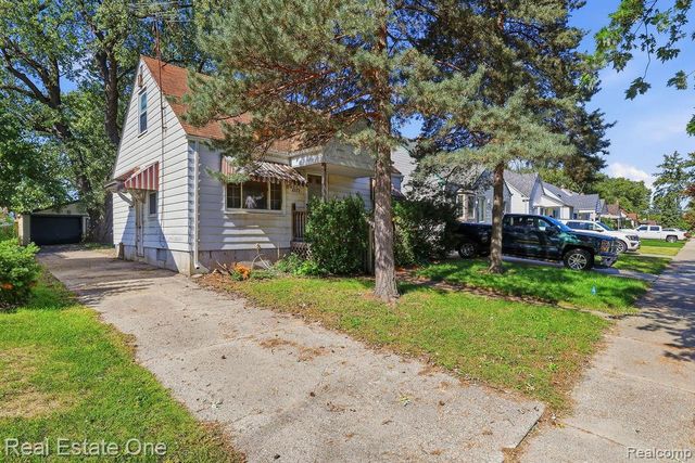 4172 Academy Street, Dearborn Heights, MI 48125