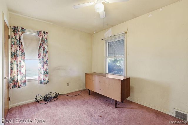 4172 Academy Street, Dearborn Heights, MI 48125