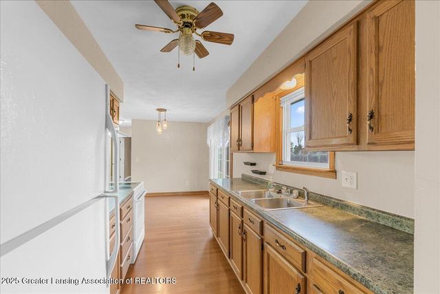 3863 Delano Drive, Eaton Rapids, MI 48827