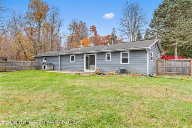 3863 Delano Drive, Eaton Rapids, MI 48827