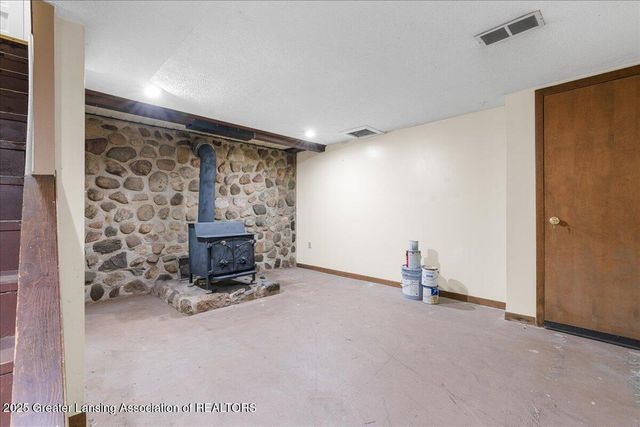 3863 Delano Drive, Eaton Rapids, MI 48827