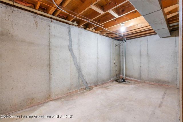 3863 Delano Drive, Eaton Rapids, MI 48827