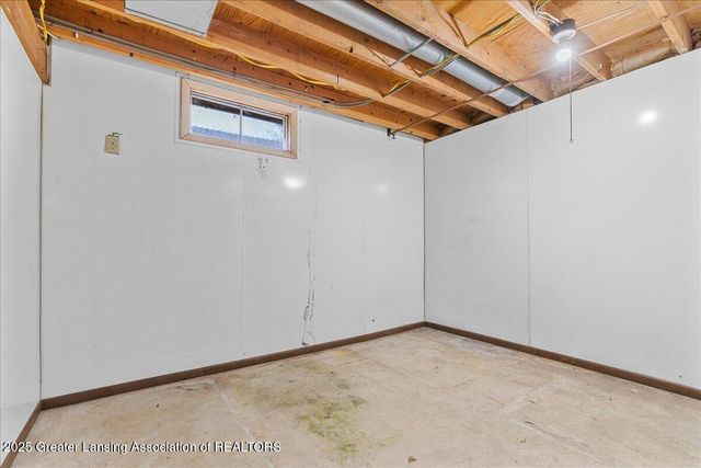 3863 Delano Drive, Eaton Rapids, MI 48827