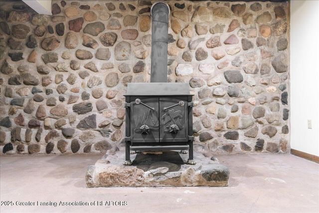 3863 Delano Drive, Eaton Rapids, MI 48827