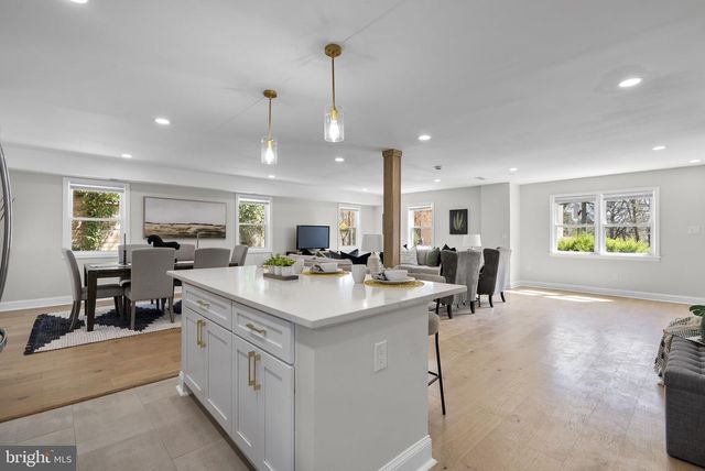 712 CONGRESS ST SE, Washington, DC 20032