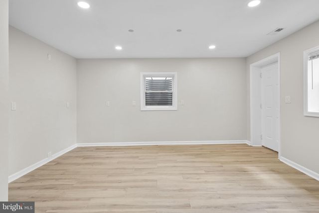 712 CONGRESS ST SE, Washington, DC 20032