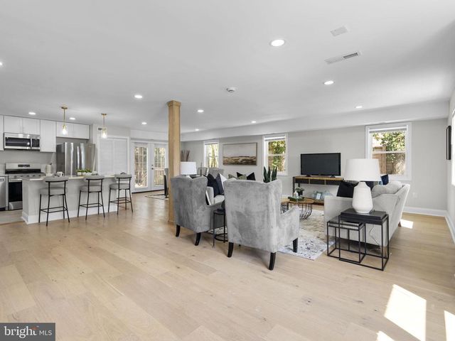 712 CONGRESS ST SE, Washington, DC 20032