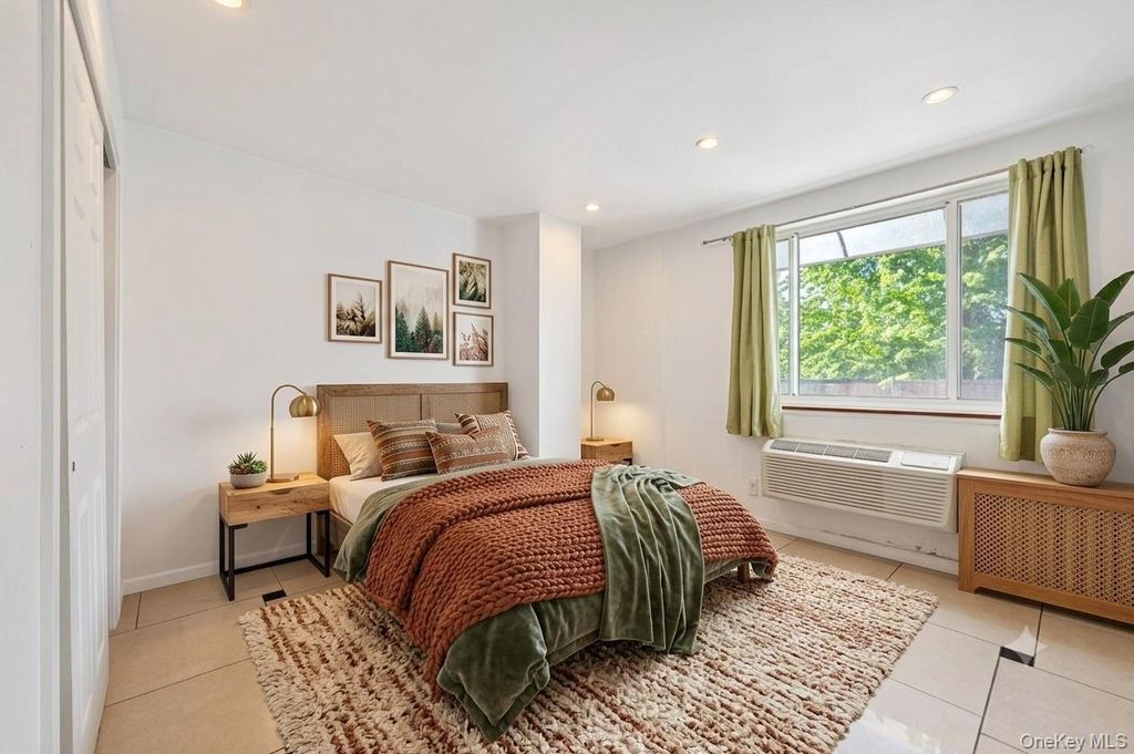 10607 Northern Boulevard 2B, Corona, NY 11368
