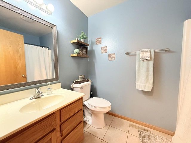 612 Birdie Lane, Poynette, WI 53955