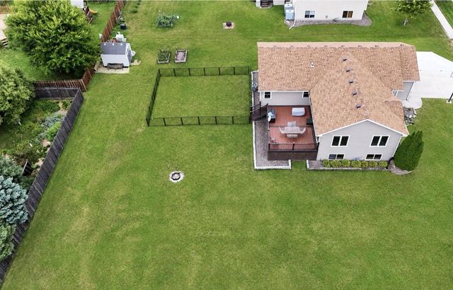 612 Birdie Lane, Poynette, WI 53955