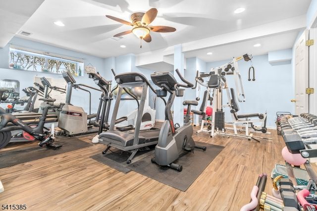 20 Chesterfield Ct, Raritan Twp., NJ 08822