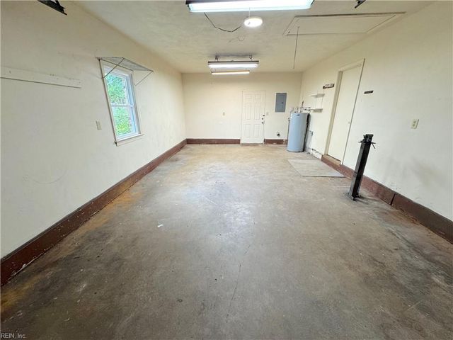 2361 Seaboard RD, Virginia Beach, VA 23456