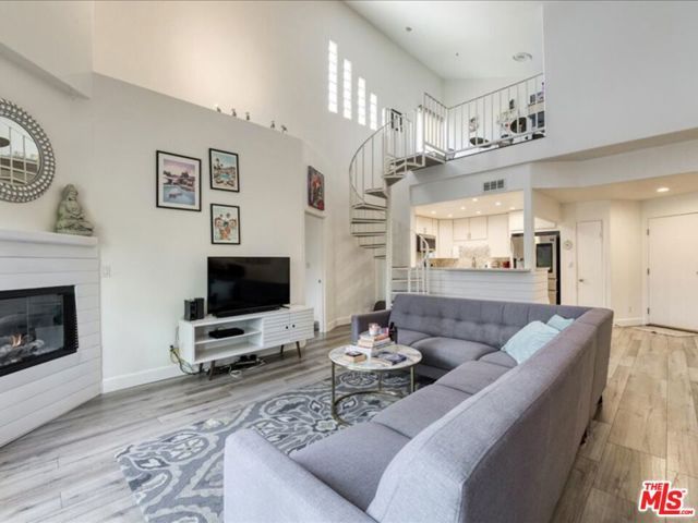 4477 Woodman Avenue 304, Sherman Oaks, CA 91423