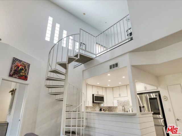 4477 Woodman Avenue 304, Sherman Oaks, CA 91423