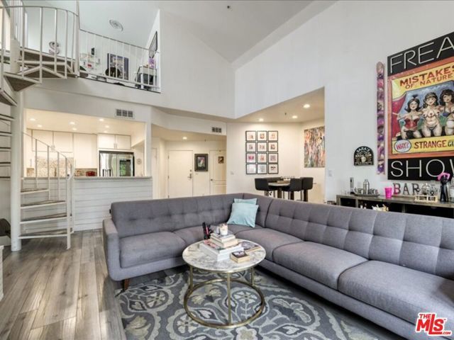 4477 Woodman Avenue 304, Sherman Oaks, CA 91423